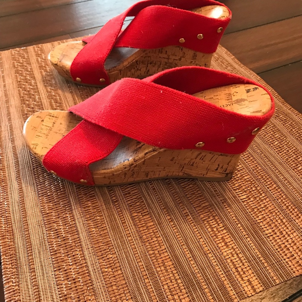 Size 8 Red sliders